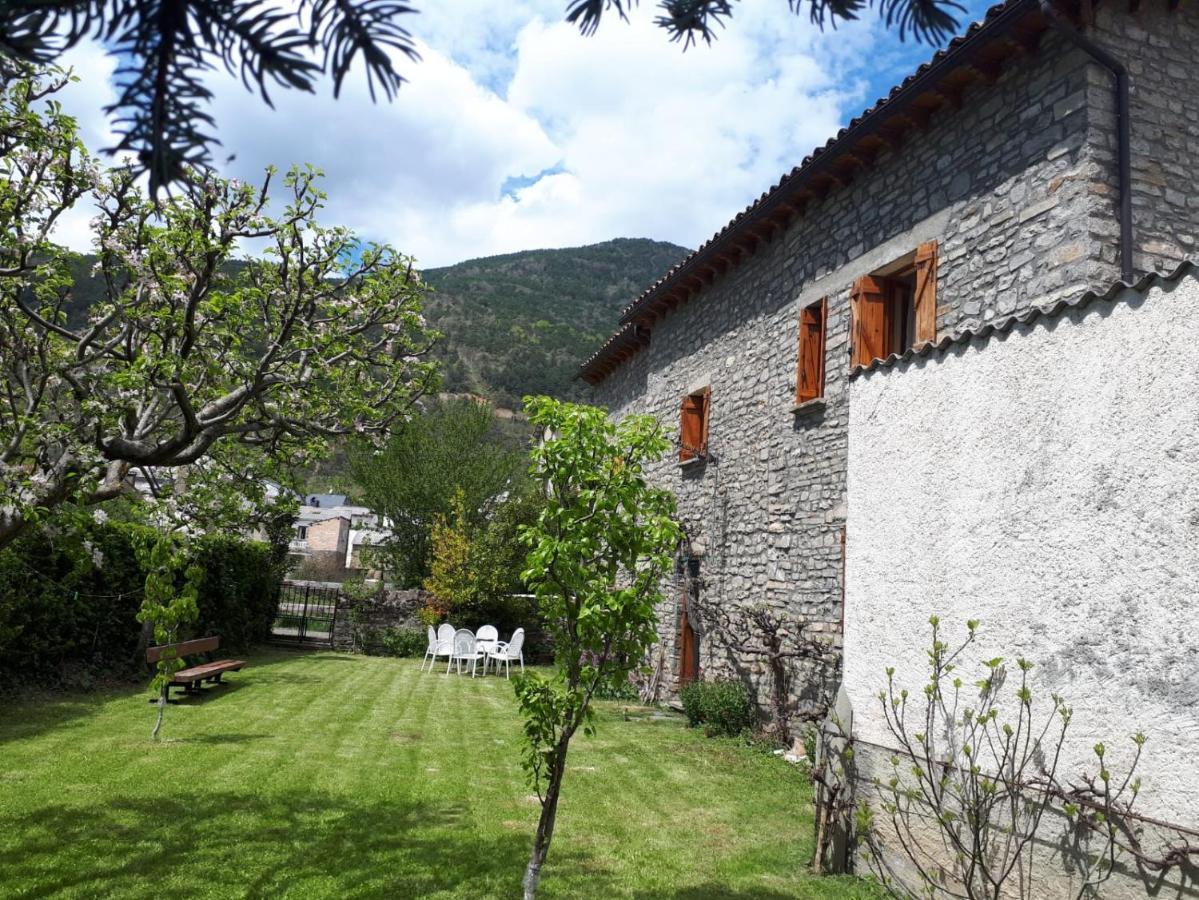 Cirjuana, Casa En El Centro Con Agradable Jardin Y Barbacoa By Pirineos 360 Villa บีเอสกัส ภายนอก รูปภาพ